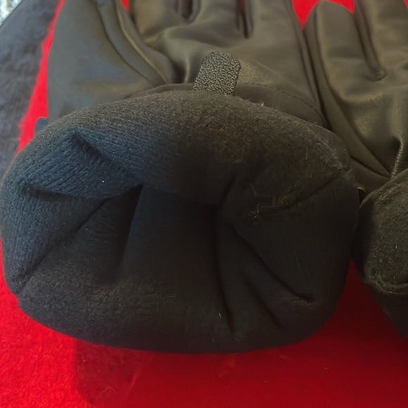 Swiss Tech Men’s Performance Gear Gloves-L/XL- Shell: 95% Polyester & 5% Spandex - Picture 5 of 5